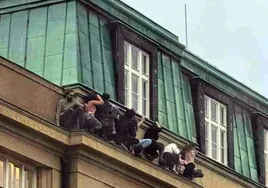 El tiroteo en Praga, con quince muertos y decenas de heridos, en imágenes