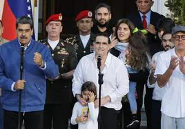 Maduro recibe con honores a Alex Saab: «Ha triunfado la verdad y la justicia»