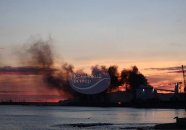 Ucrania vuelve a atacar la Flota del mar Negro y daña un buque de guerra ruso en Crimea