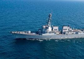 Estados Unidos hunde tres barcos hutíes que atacaron un portacontenedores en el mar Rojo