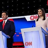 Trump se da un paseo en Fox News mientras Haley y DeSantis se despellejan en CNN