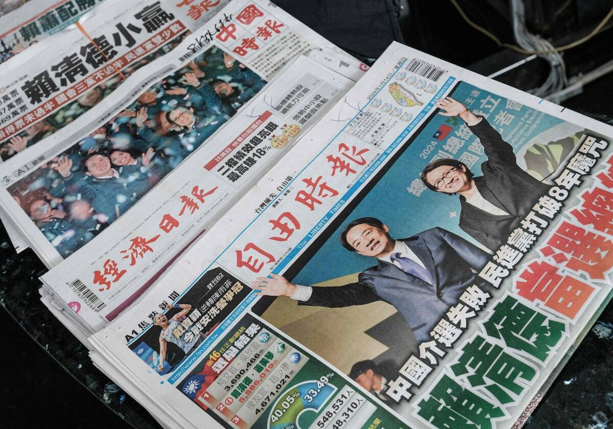Los periódicos de Taiwán llevan el portada la victoria del Partido Progresista Democrático
