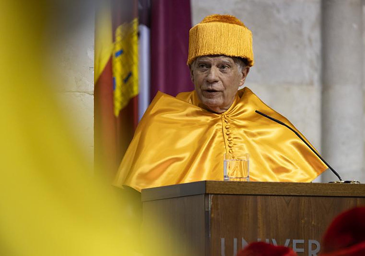 Josep Borrell es investido Doctor Honoris Causa por la Universidad de Valladolid