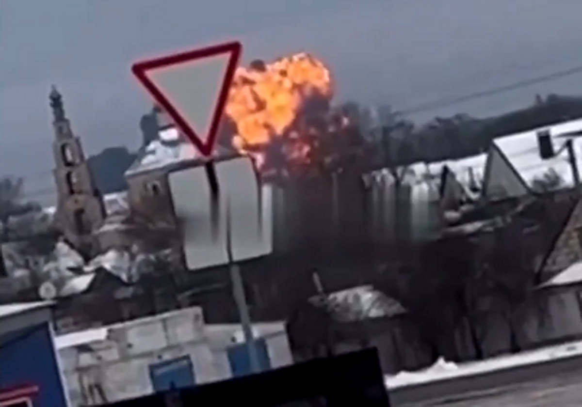 Kiev afirma haber derribado un avión militar ruso que llevaba armamento y 65 prisioneros ucranianos
