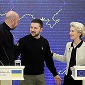 Ucrania respira: 50.000 millones de euros llegan a Kiev para sostener el pulso bélico a Putin