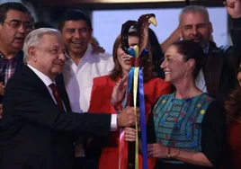 Sheinbaum cierra filas con López Obrador y asumirá su legado de reformas