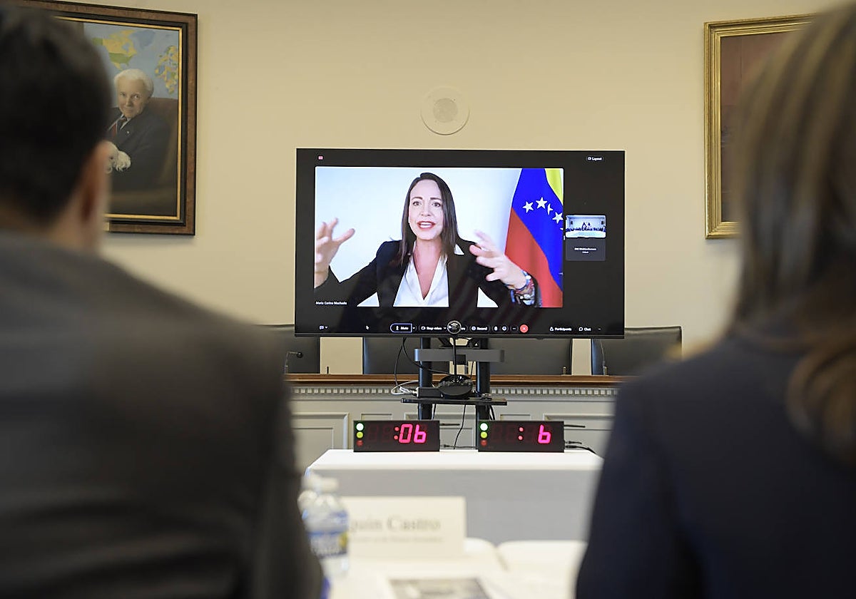 María Corina Machado recibe en EE.UU. apoyo parlamentario a su candidatura en Venezuela