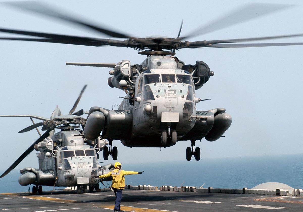 Un helicóptero CH-53E Super Stallion