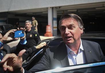 Registran la casa de Bolsonaro y le retiran el pasaporte por una supuesta trama golpista
