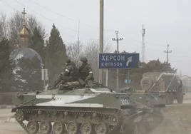 Rusia ha perdido más de 3.000 tanques desde el inicio de la guerra, según un informe del Instituto Internacional de Estudios Estratégicos