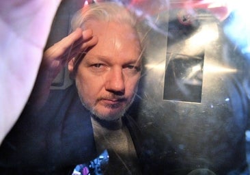 Assange presenta su último recurso para evitar la extradición a EE.UU.