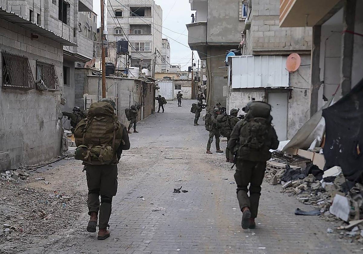 Un grupo de soldados