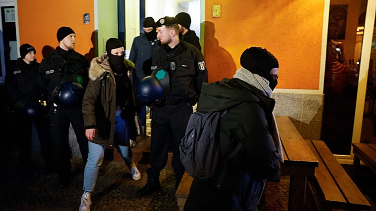 La policía realiza una búsqueda en un apartamento en el distrito berlinés de Friedrichshain