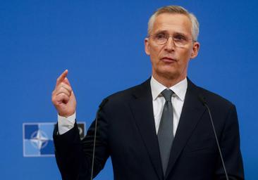 Stoltenberg pide a los europeos que envíen más armas a Ucrania