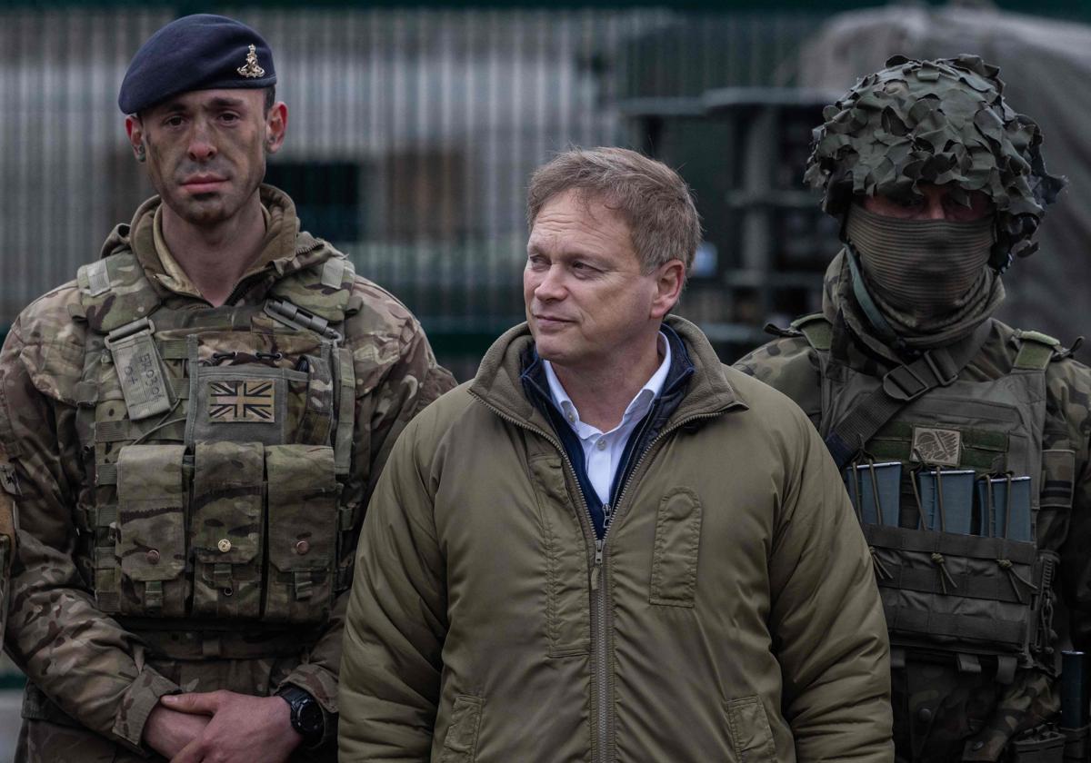 El secretario de Defensa británico, Grant Shapps,durante su visita a Polonia