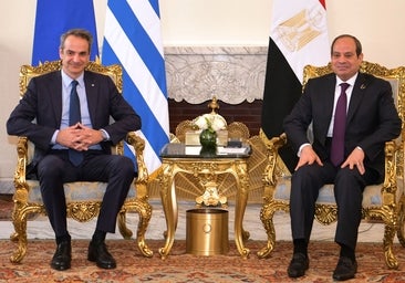 Mitsotakis trata de taponar el flujo de inmigrantes a Grecia a través de acuerdos con Al Sisi