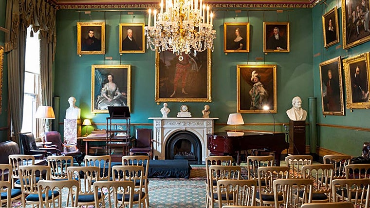 Uno de los salones del Garrick Club