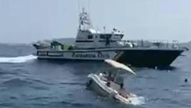 La Guardia Civil rescata a una familia cuando su barco se hundía en las Islas Medes