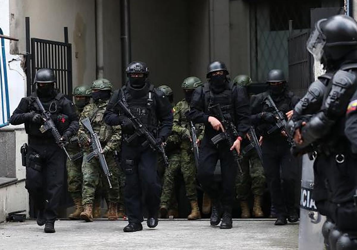 Autoridades ecuatorianas trasladan a la cárcel al exvicepresidente Jorge Glas