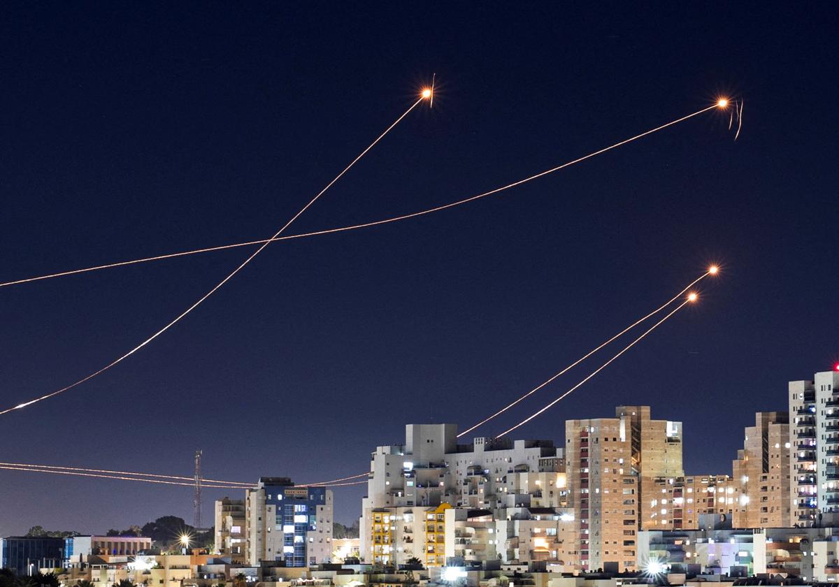 La cúpula de hierro de Israel intercepta varios misiles