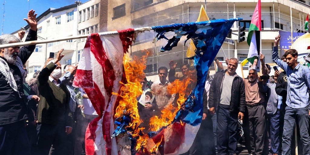 EE.UU.  si intervienes contra Irán habrás atacado a Israel