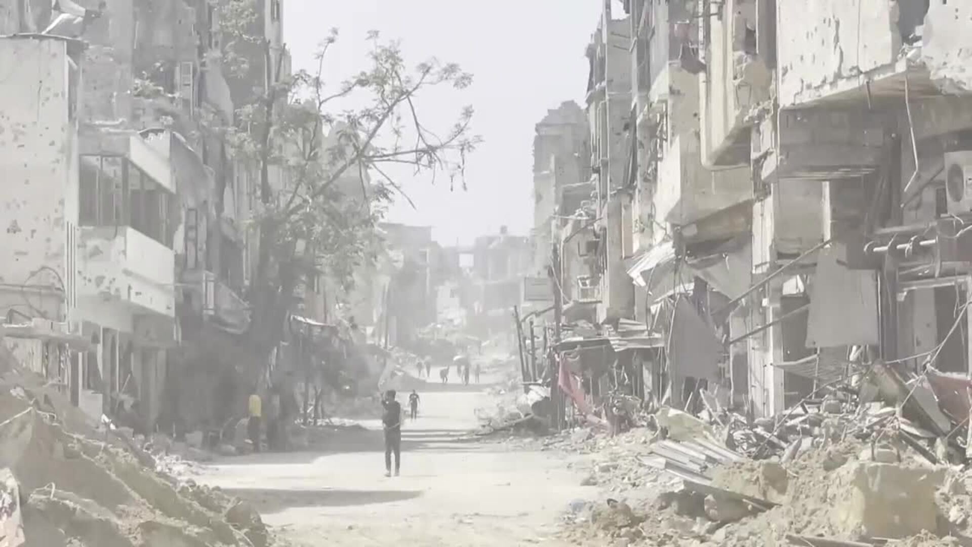 Recuperan 73 cadáveres más de la fosa común de Jan Yunis en Gaza y el total sube a 283