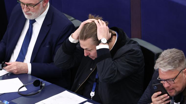 Maximilian Krah, miembro del partido ultraderechista alemán, AfD, durante una sesión en el Parlamento Europeo el pasado lunes