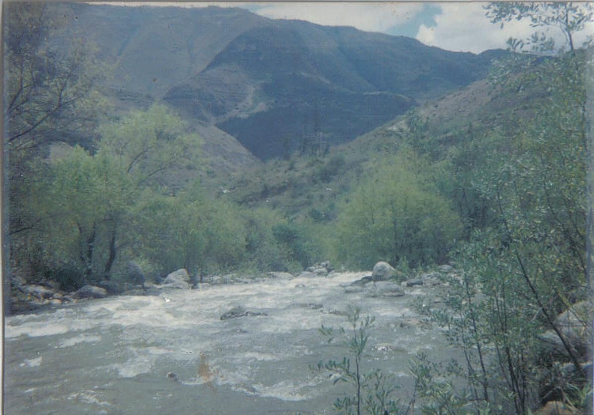 Al menos 23 muertos tras caer a un abismo un autobús en el norte de Perú