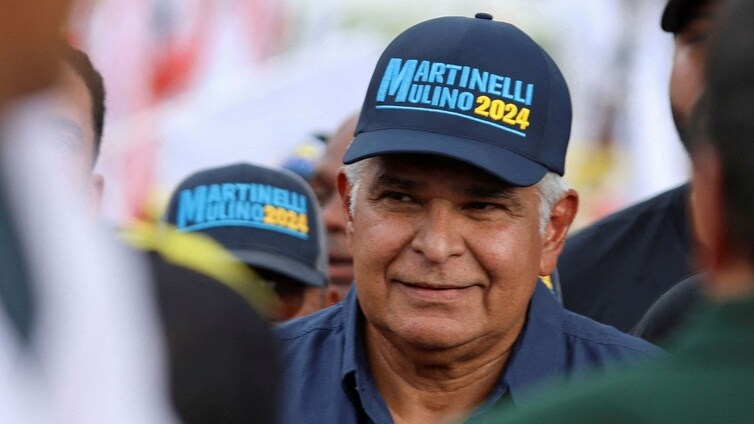 Panamá vota este domingo bajo la sombra del expresidente Martinelli, condenado y prófugo