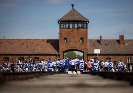 Manifestantes propalestinos interrumpen la 'Marcha de la Vida' en Auschwitz