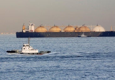 Grecia prohíbe las transferencias de crudo entre los petroleros 'fantasma'