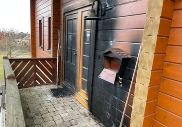 Entrada de la casa de Michael Mueller, del SPD, en Turingia, tras ser atacada por extremistas