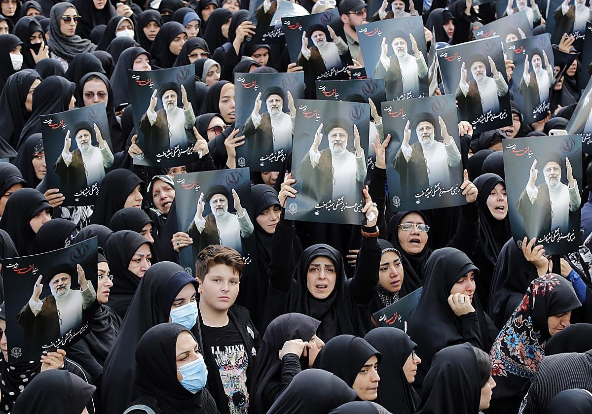 Concentración en homenaje a los fallecidos en el accidente de helicóptero en Irán, entre los que se encontraba el presidente Ebrahim Raisi.