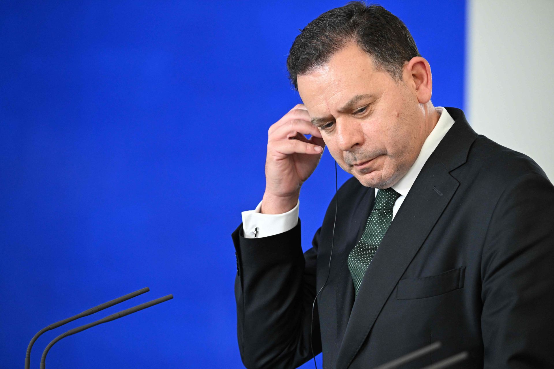 Luis Montenegro durante una conferencia de prensa conjunta con la canciller alemana en Berlín