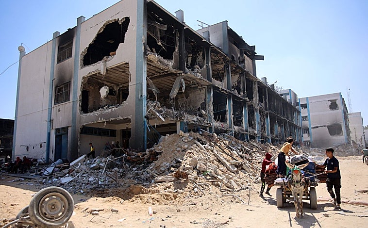 Imagen principal - Israel convierte Jabalia en la zona cero de la guerra en Gaza