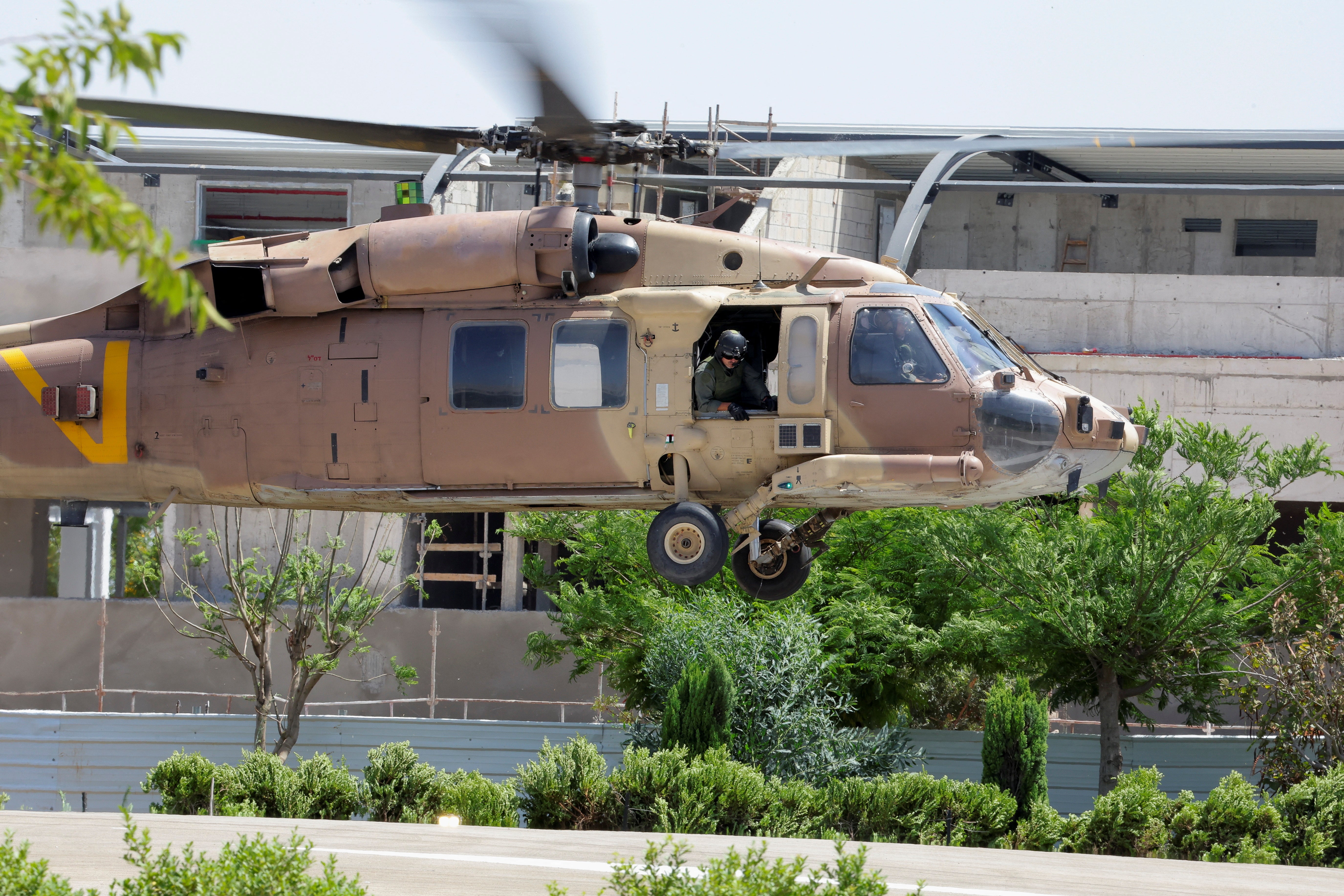 Los rehenes han sido trasladados en helicóptero desde el centro de Gaza, donde han sido liberados