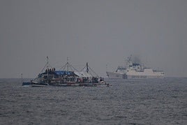 Filipinas denuncia que guardacostas chinos abordaron barcos de la marina y tomaron sus armas