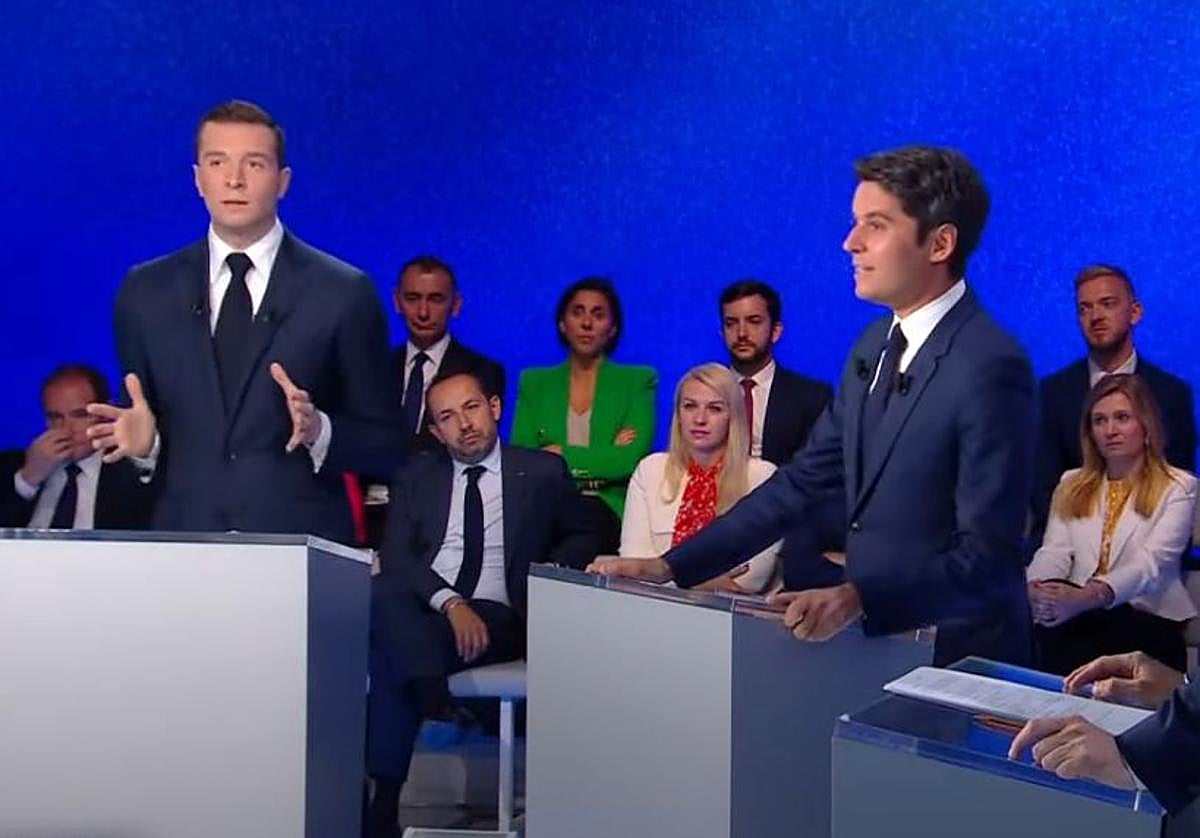 El líder de Agrupación Nacional, Jordan Bardella, y el primer ministro, Gabriel Attal, durante el debate.