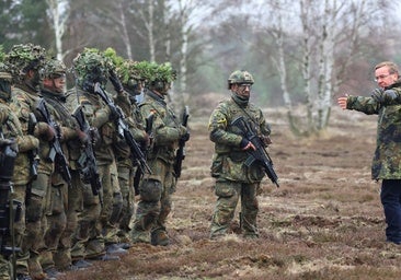 El Ejército pide que el servicio militar también sea obligatorio para las mujeres