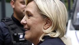 El partido de Le Pen se aleja de la mayoría absoluta