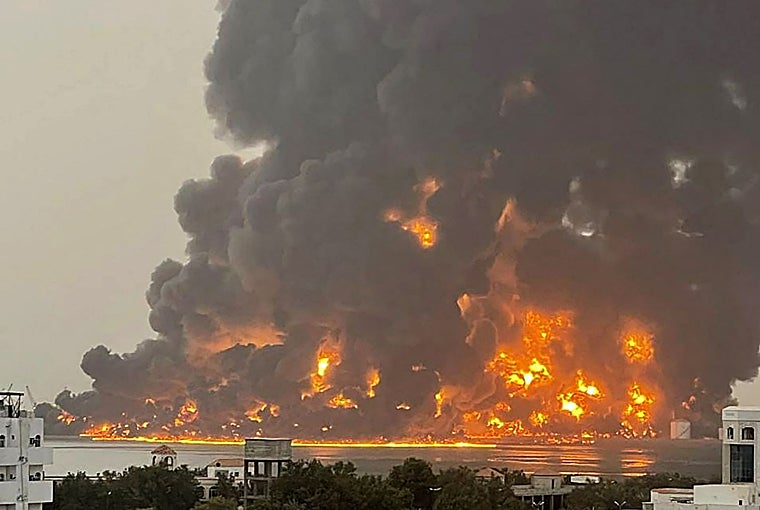 El resultado de los ataques israelíes en Hodeida, Yemen