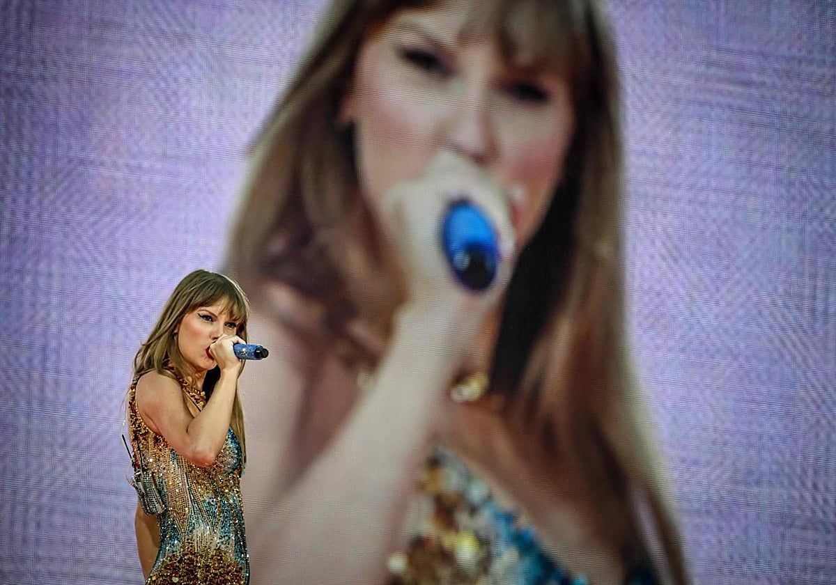 La artista estadounidense Taylor Swift en un concierto de su última gira en Francia