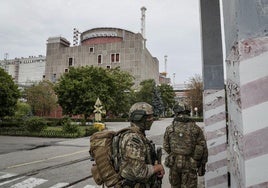 El gobernador de Zaporiyia denuncia un incendio en la torre de refrigeración de la central nuclear