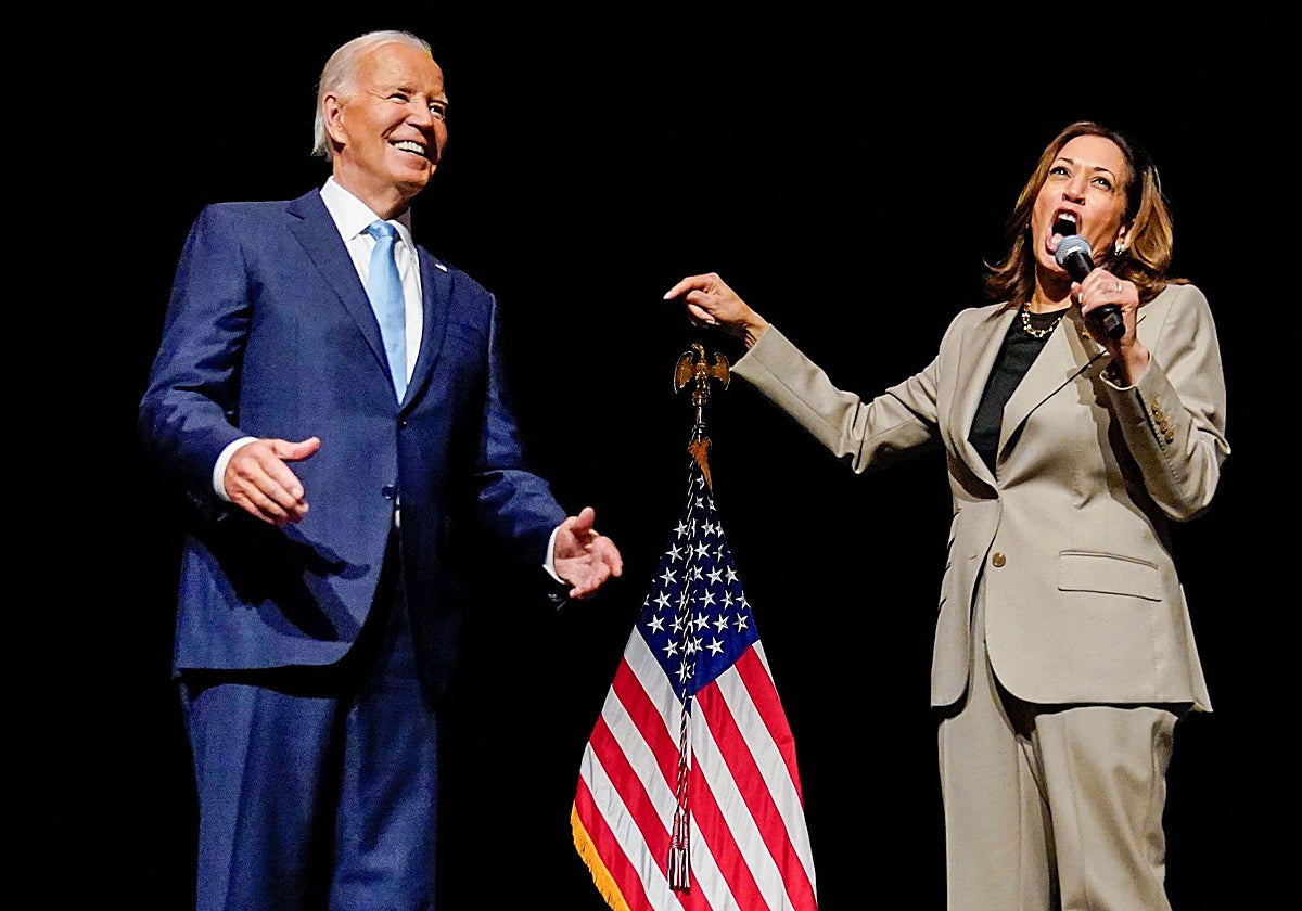 Joe Biden y Kamala Harris durante el mitin de la vicepresidenta en Maryland
