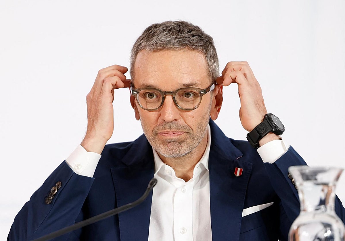 El líder del Partido por la Libertad de Austria (FPÖ), Herbert Kickl, presenta su programa en Viena
