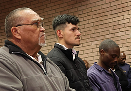 Juzgan a tres hombres por matar a dos mujeres y arrojar sus cuerpos a una pocilga para alimentar a los cerdos