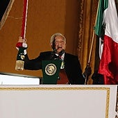 López Obrador protagoniza sus últimas fiestas nacionales y se despide frente a un Zócalo atestado