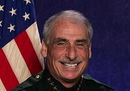 La advertencia de un sheriff a los jóvenes que lanzan bulos sobre tiroteos en las escuelas: «Si amenazas, vamos a ir a por ti»