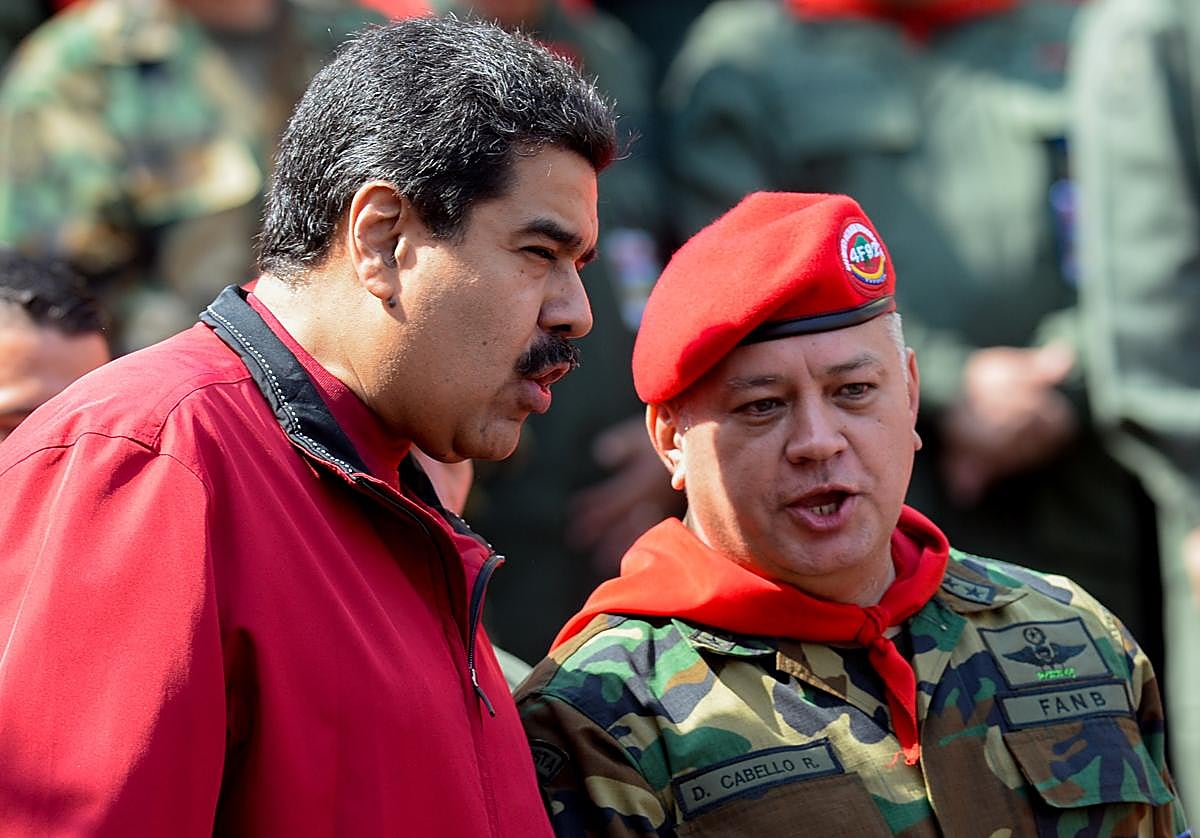 Argentina ordena formalmente a la Interpol la captura de Maduro y Diosdado  Cabello