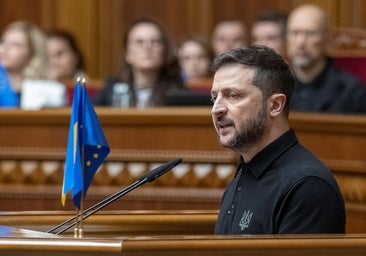 Zelenski presenta su esperado Plan de la Victoria: acercarse a la OTAN y llevar la guerra a Rusia